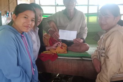 Thăm và tặng quà  bác Đinh Hồng Thắng nhân ngày 22/12 gia đình có công Cách mạng